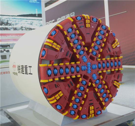 北京轨道交通技术装备集团取得铰接轻轨车跨接线长度及出线高度计算方法专利(图1)