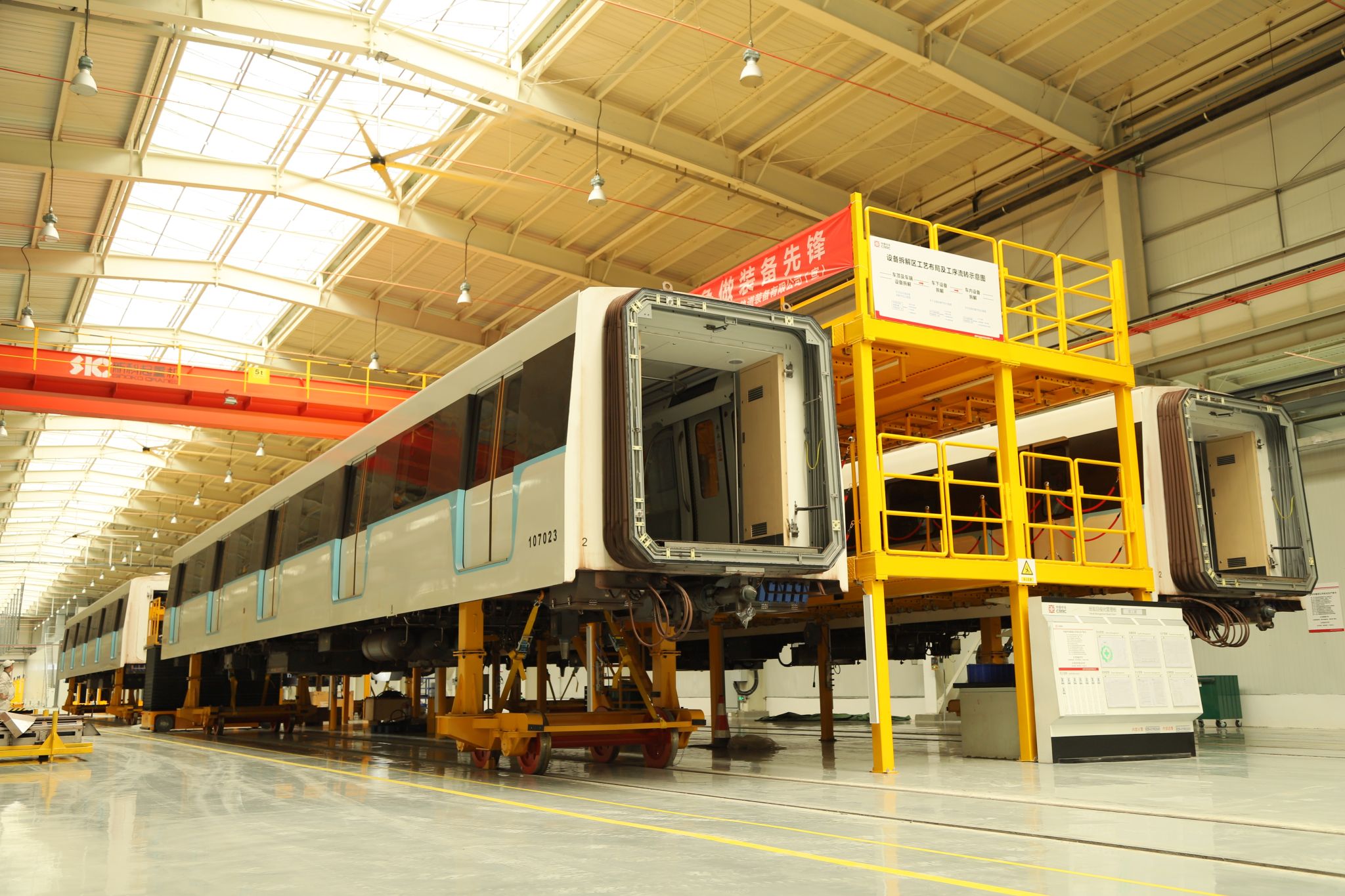 PA视讯千亿产业在身边③丨坐地铁上下班和畅游成都千亿级产业集群“托底”