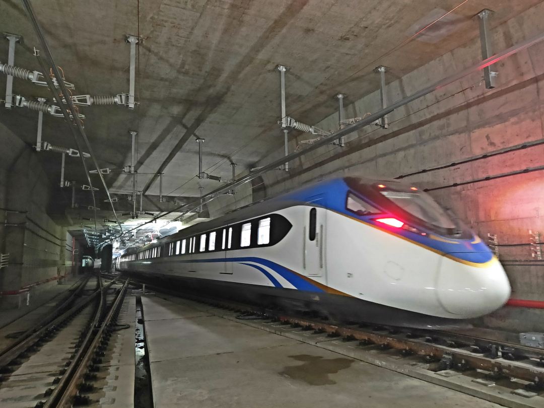 PA视讯天津市消防救援总队轨道交通支队党委成员节日期间走访慰问基层指战员